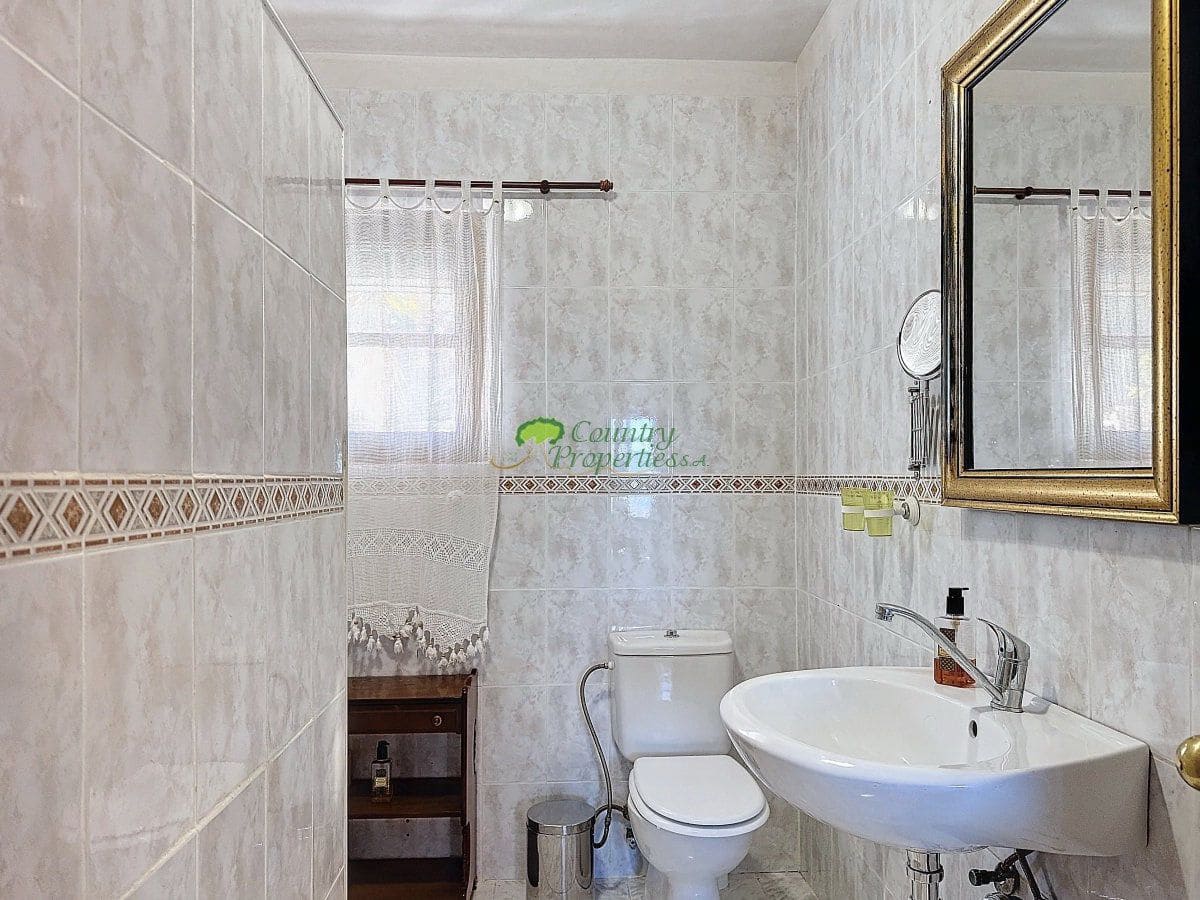 8 Zimmer Finca/Landgut zu verkaufen in Sedella mit Garage - 695.000 € (Ref: 9857515)