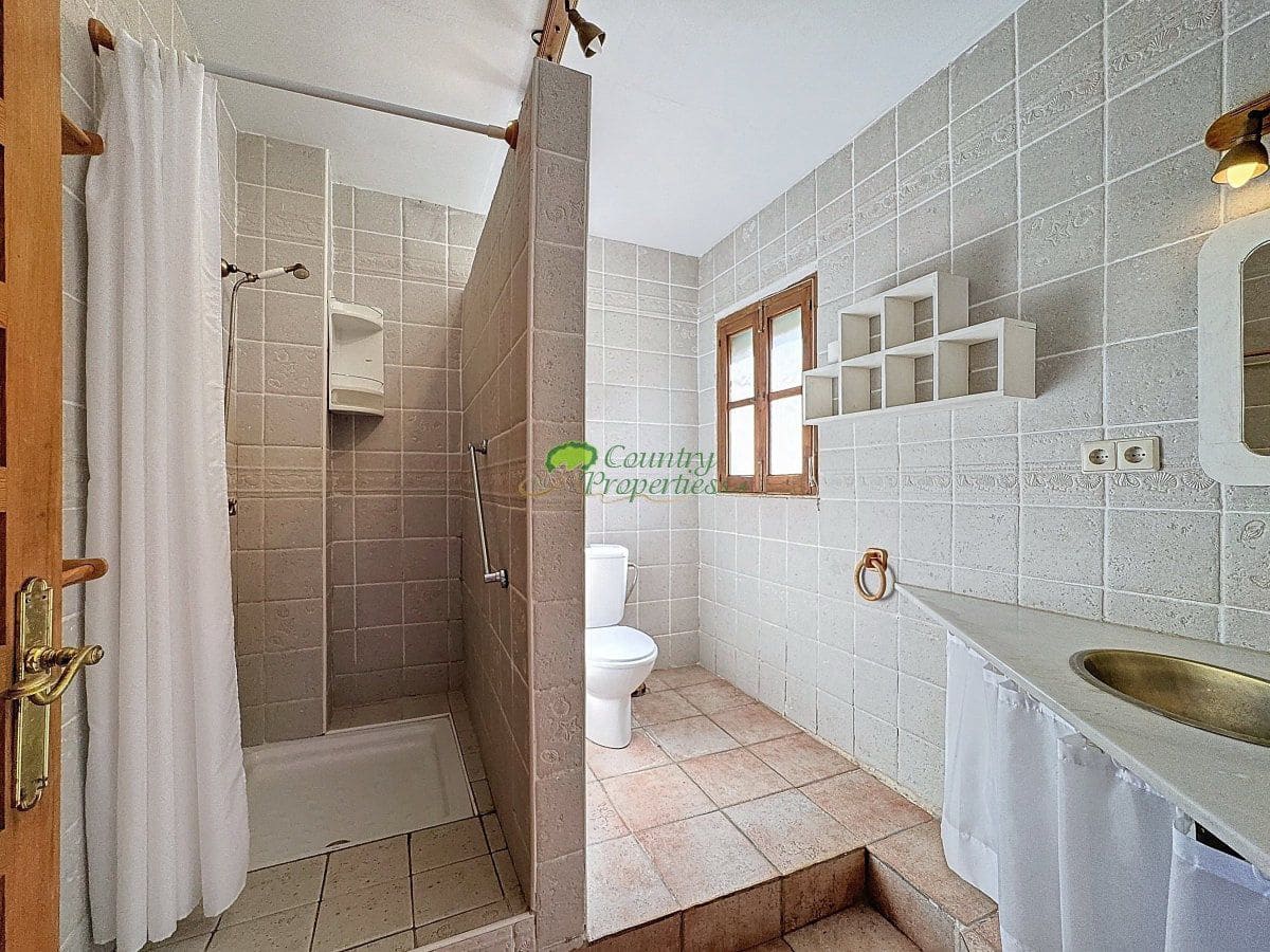 8 Zimmer Finca/Landgut zu verkaufen in Sedella mit Garage - 695.000 € (Ref: 9857515)