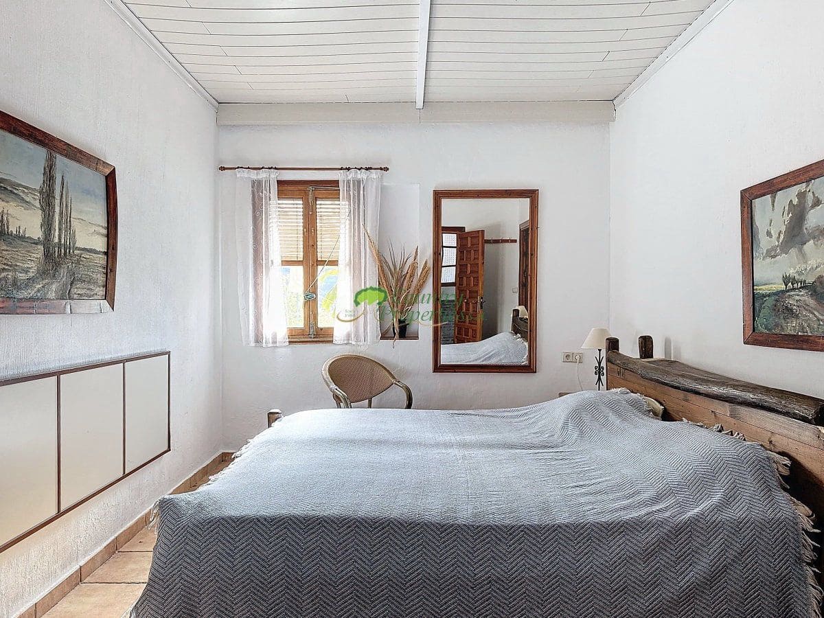 8 Zimmer Finca/Landgut zu verkaufen in Sedella mit Garage - 695.000 € (Ref: 9857515)