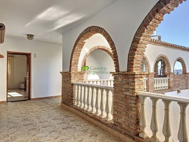 8 Zimmer Finca/Landgut zu verkaufen in Sedella mit Garage - 695.000 € (Ref: 9857515)