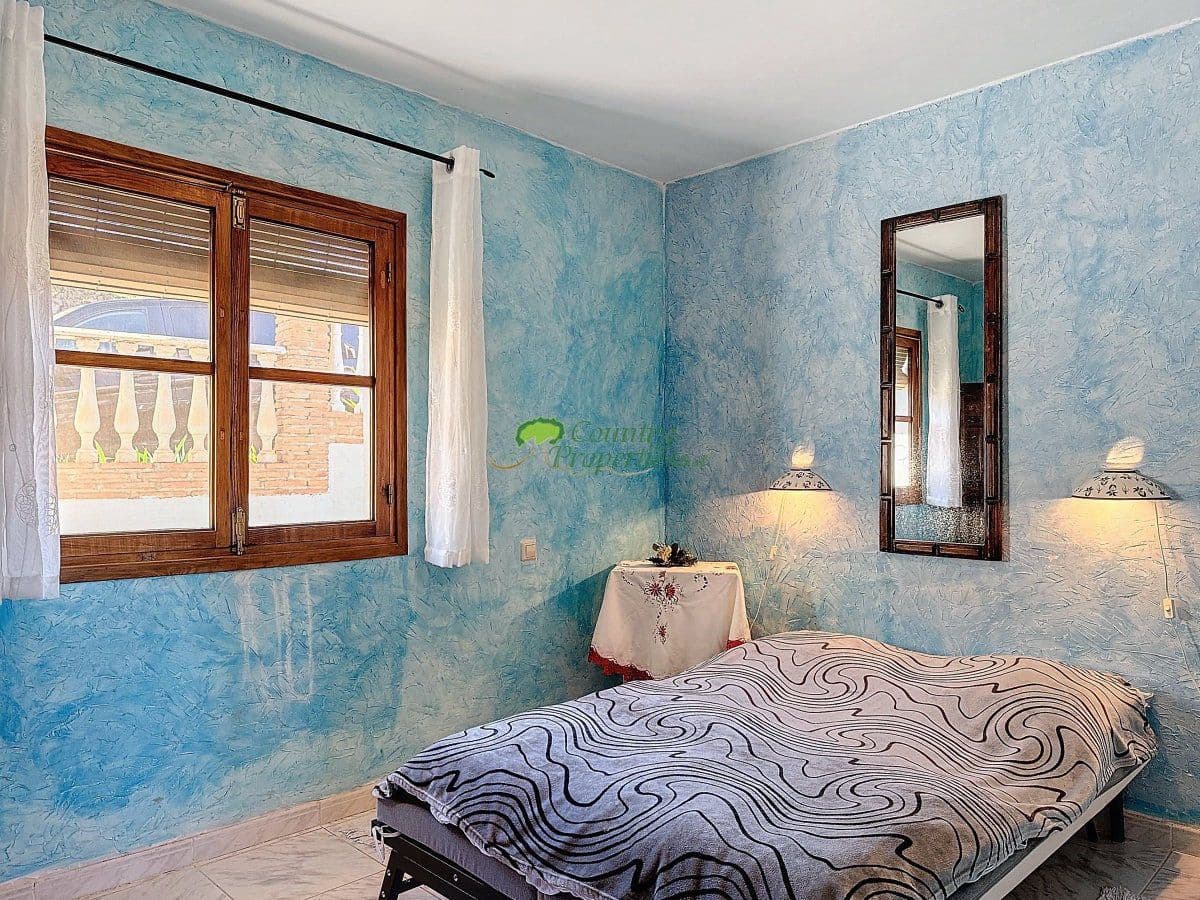 8 Zimmer Finca/Landgut zu verkaufen in Sedella mit Garage - 695.000 € (Ref: 9857515)