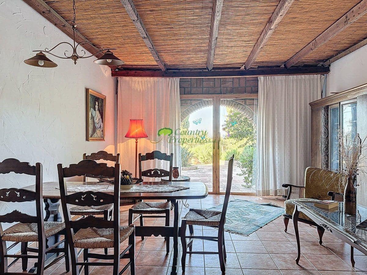 8 Zimmer Finca/Landgut zu verkaufen in Sedella mit Garage - 695.000 € (Ref: 9857515)