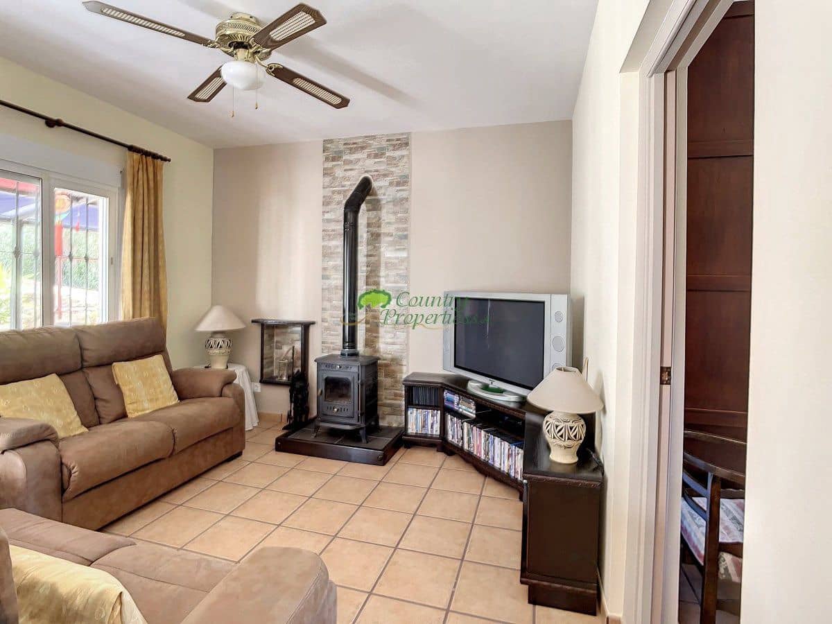 4 chambre Finca/Maison de Campagne à vendre à Sedella avec garage - 415 000 € (Ref: 9861621)