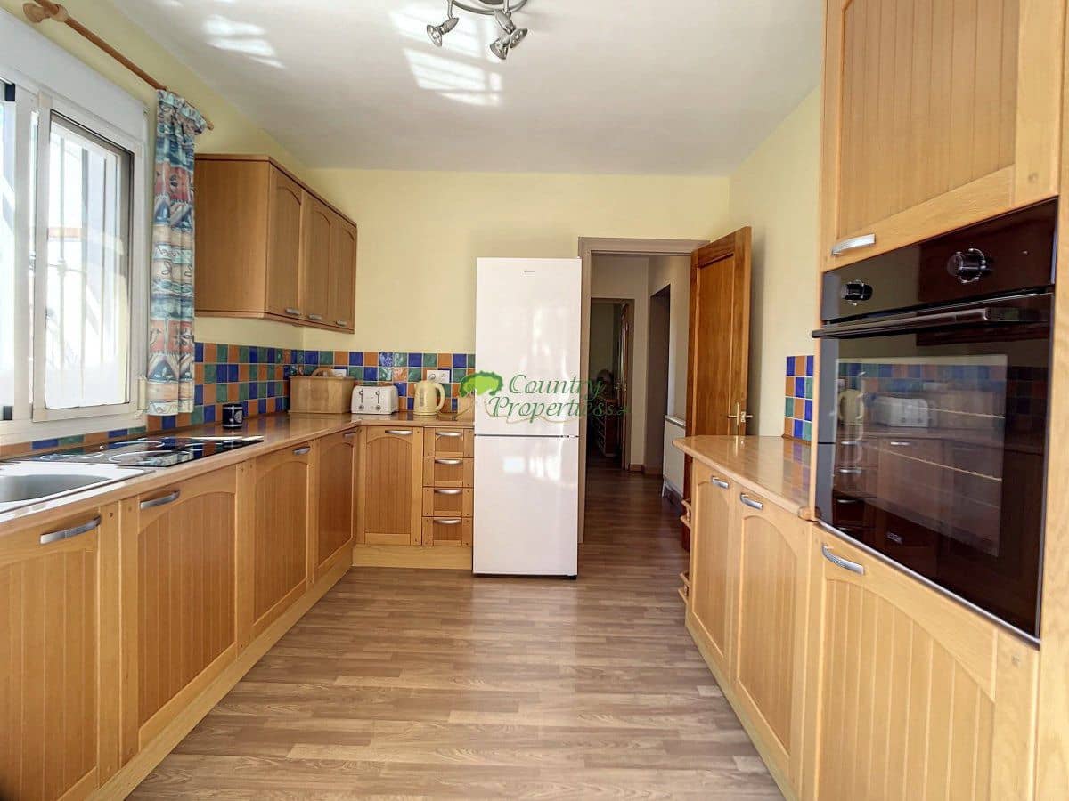 4 chambre Finca/Maison de Campagne à vendre à Sedella avec garage - 415 000 € (Ref: 9861621)