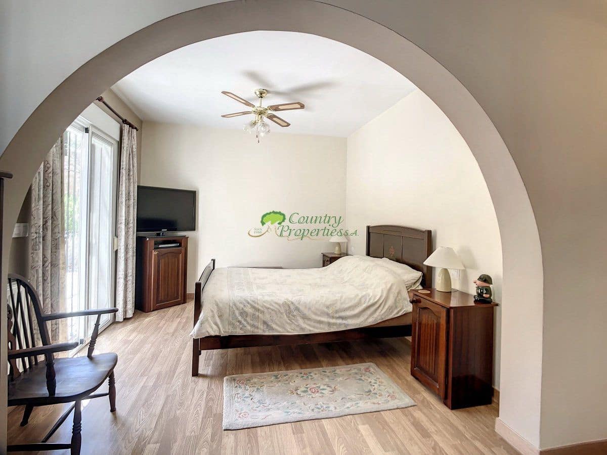 4 chambre Finca/Maison de Campagne à vendre à Sedella avec garage - 415 000 € (Ref: 9861621)