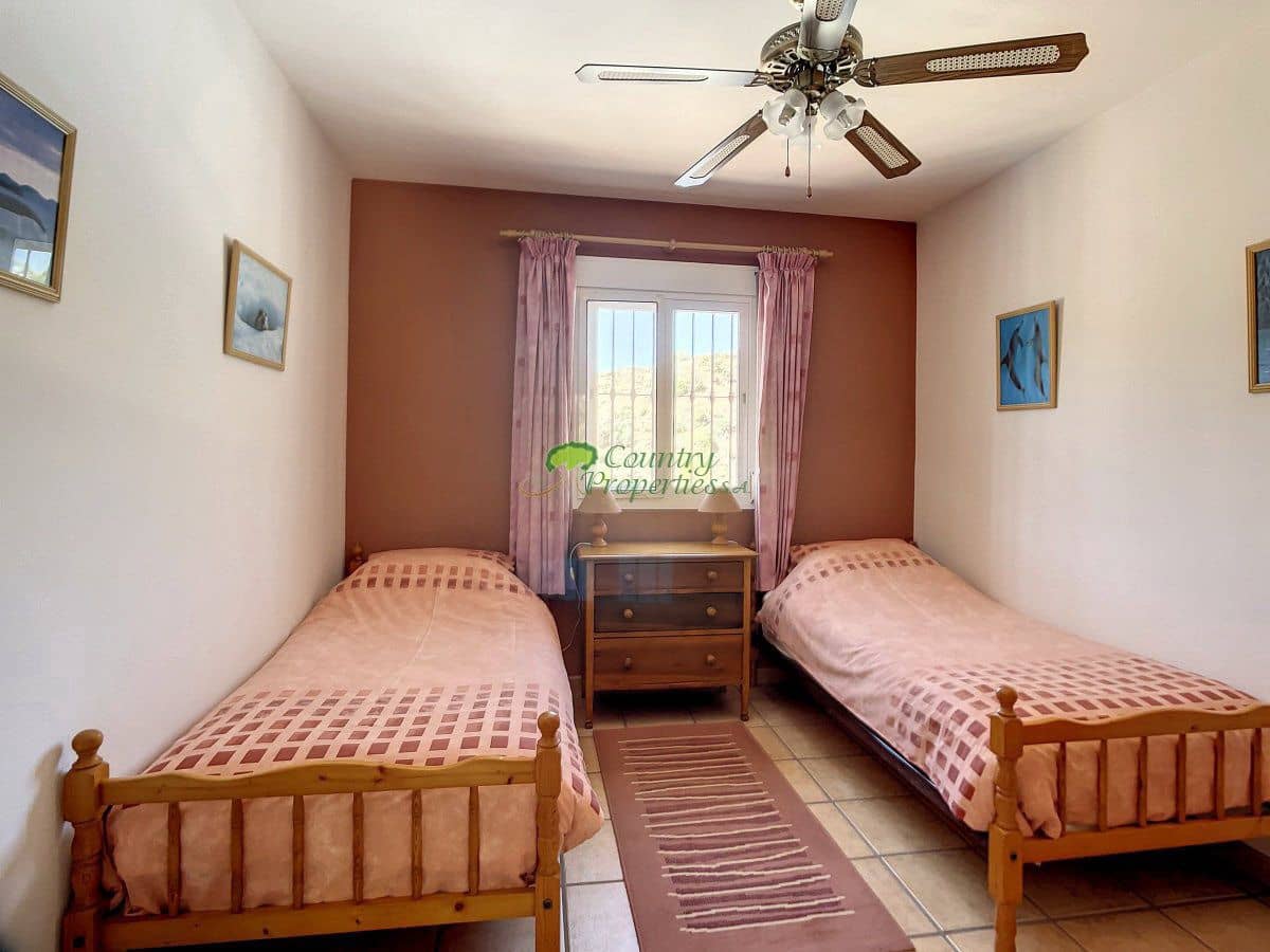 4 chambre Finca/Maison de Campagne à vendre à Sedella avec garage - 415 000 € (Ref: 9861621)