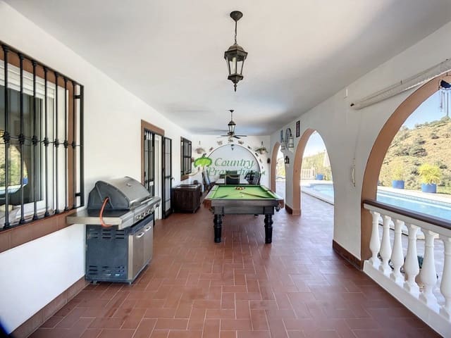 4 chambre Finca/Maison de Campagne à vendre à Sedella avec garage - 415 000 € (Ref: 9861621)