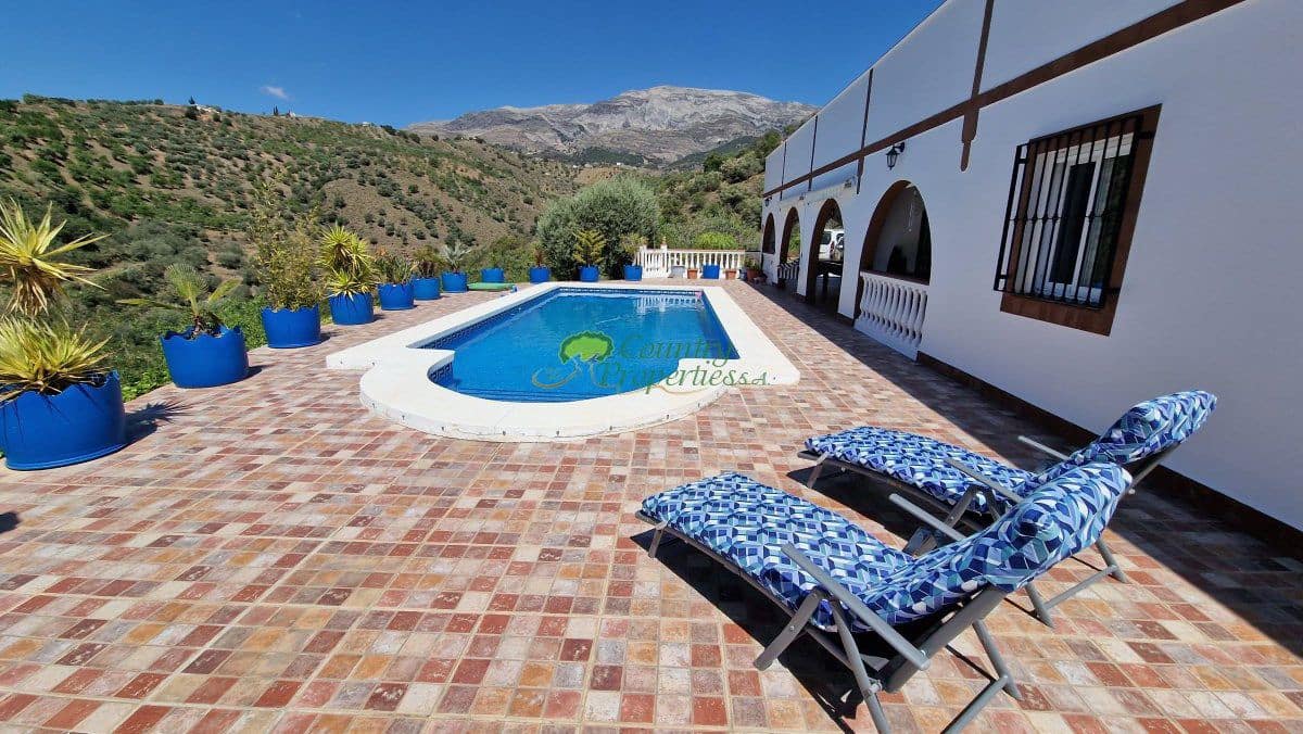 4 chambre Finca/Maison de Campagne à vendre à Sedella avec garage - 415 000 € (Ref: 9861621)
