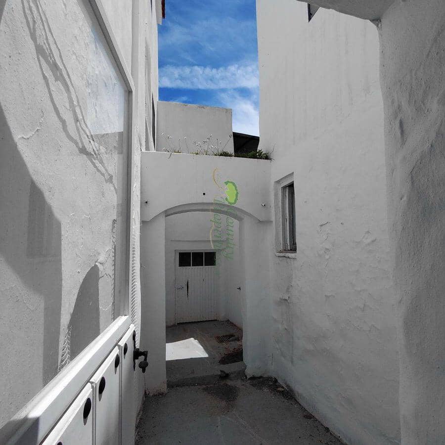 3 quarto Casa em Banda para venda em Canillas de Albaida - 98 000 € (Ref: 9861622)