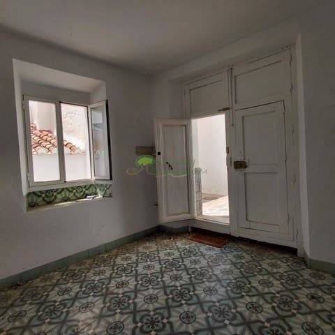 3 quarto Casa em Banda para venda em Canillas de Albaida - 98 000 € (Ref: 9861622)