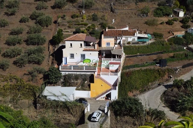 4 bedroom Finca/Country House for sale in Torrox with pool garage - € 449,000 (Ref: 9864731)