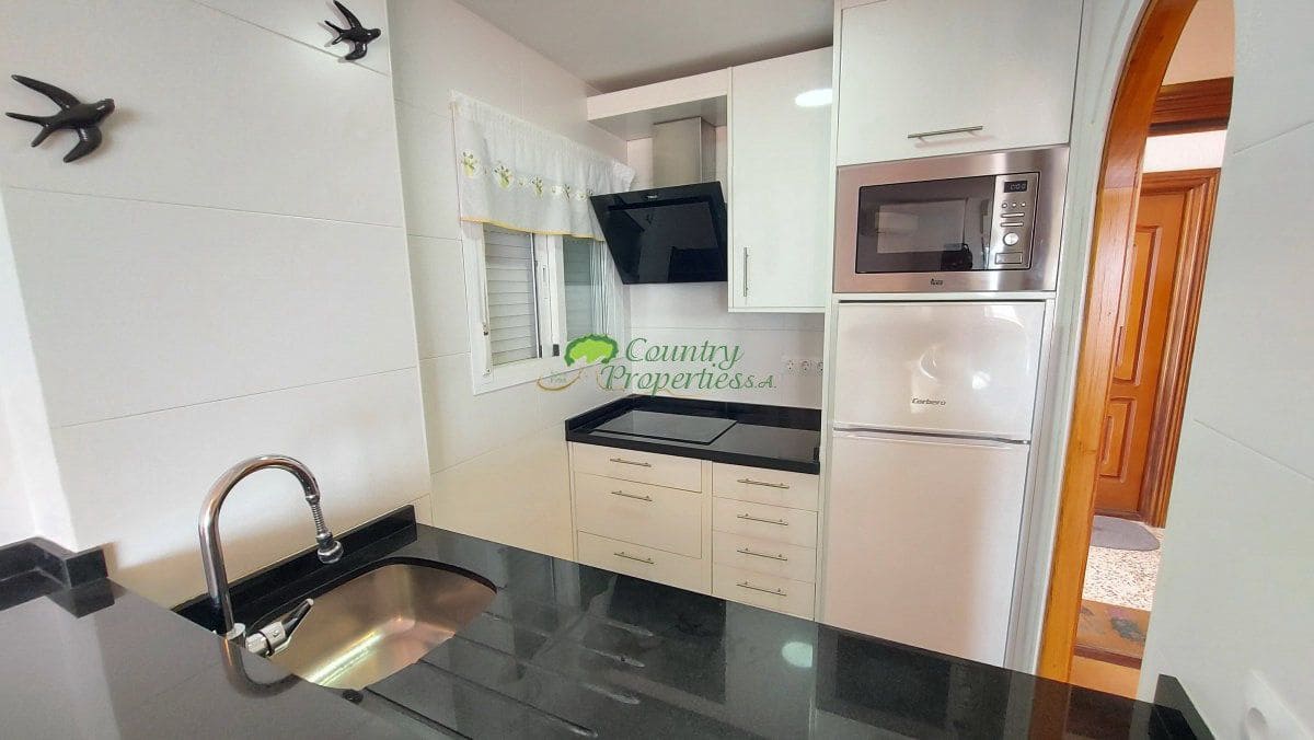 Appartement de 1 chambre à louer à Torrox avec piscine - 830 € (Ref: 9868294)