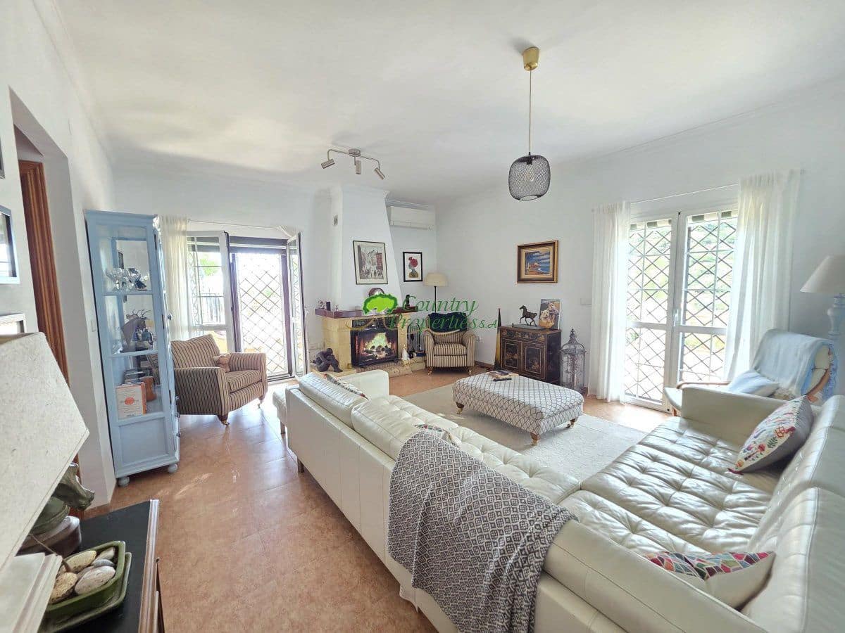 3 sovrum Finca/Hus på landet till salu i Torrox - 390 000 € (Ref: 9875770)