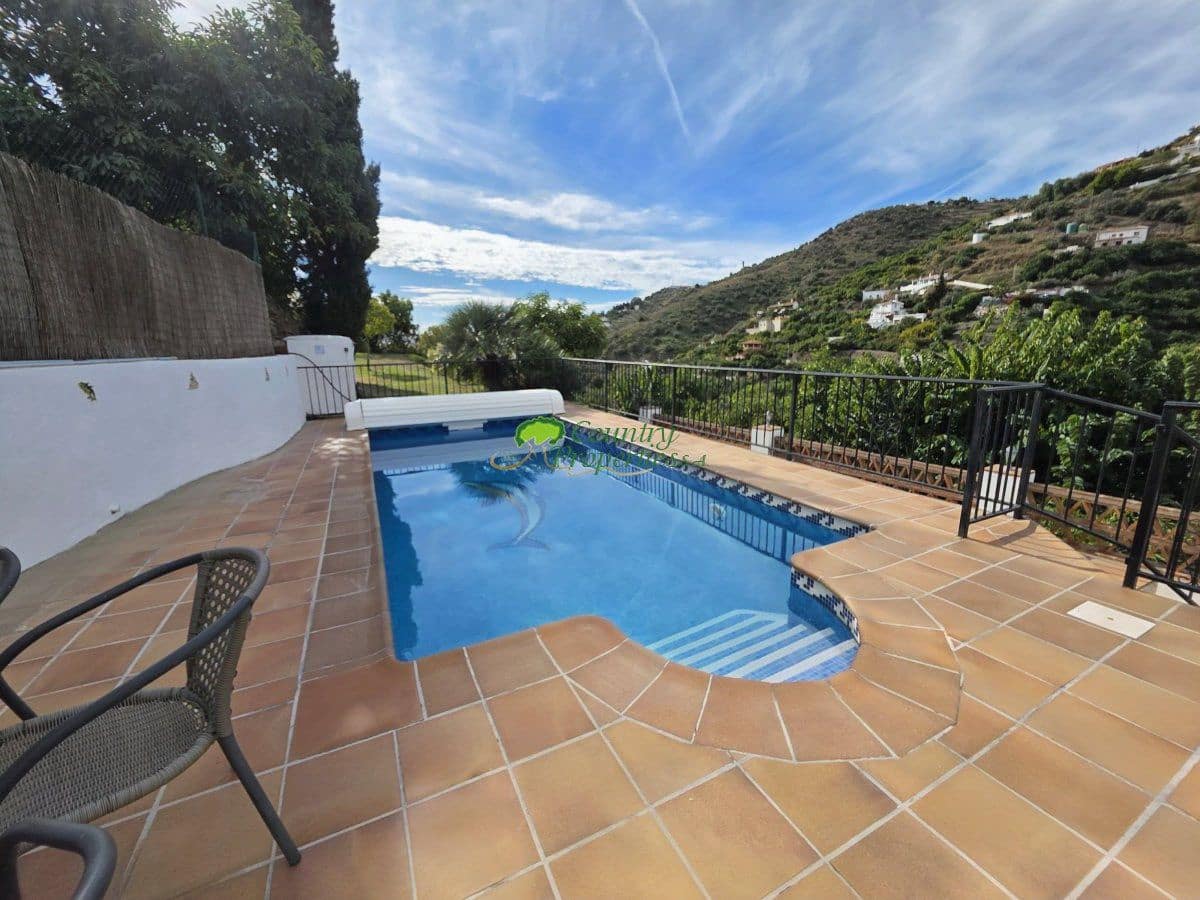 3 sovrum Finca/Hus på landet till salu i Torrox - 390 000 € (Ref: 9875770)