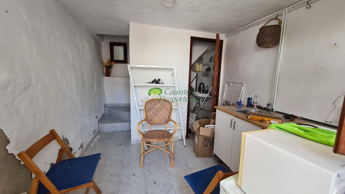 Casa de 1 habitación en Canillas de Aceituno en venta - 75.000 € (Ref: 9889916)