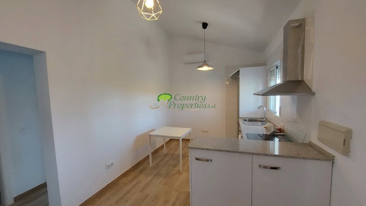 2 bedroom Finca/Country House for rent in Torrox - € 800 (Ref: 9899132)