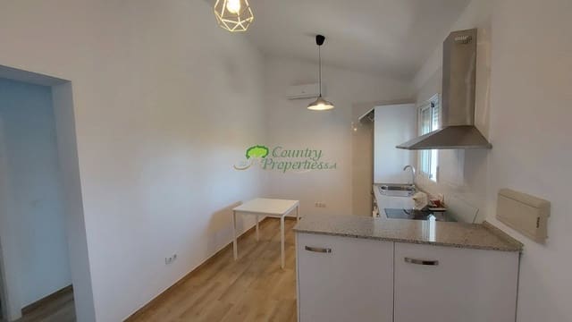 2 bedroom Finca/Country House for rent in Torrox - € 800 (Ref: 9899132)