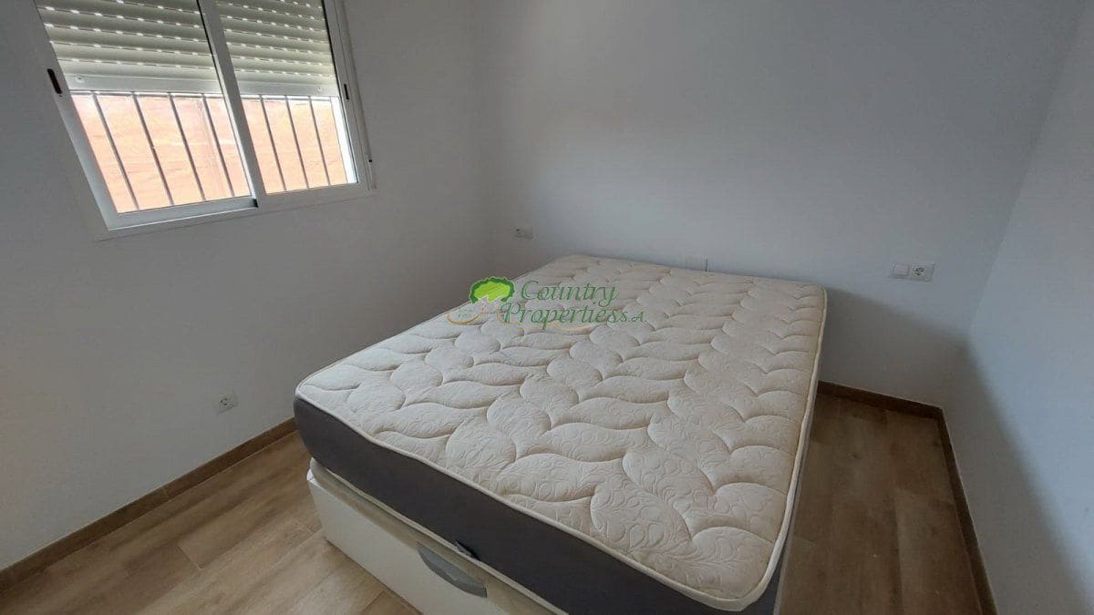 2 bedroom Finca/Country House for rent in Torrox - € 800 (Ref: 9899132)