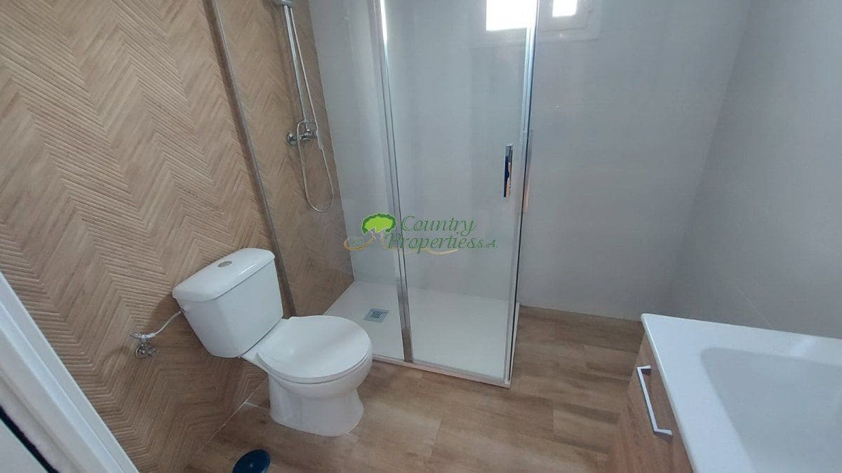 2 bedroom Finca/Country House for rent in Torrox - € 800 (Ref: 9899132)