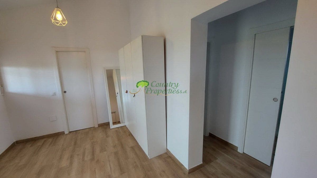 2 bedroom Finca/Country House for rent in Torrox - € 800 (Ref: 9899132)