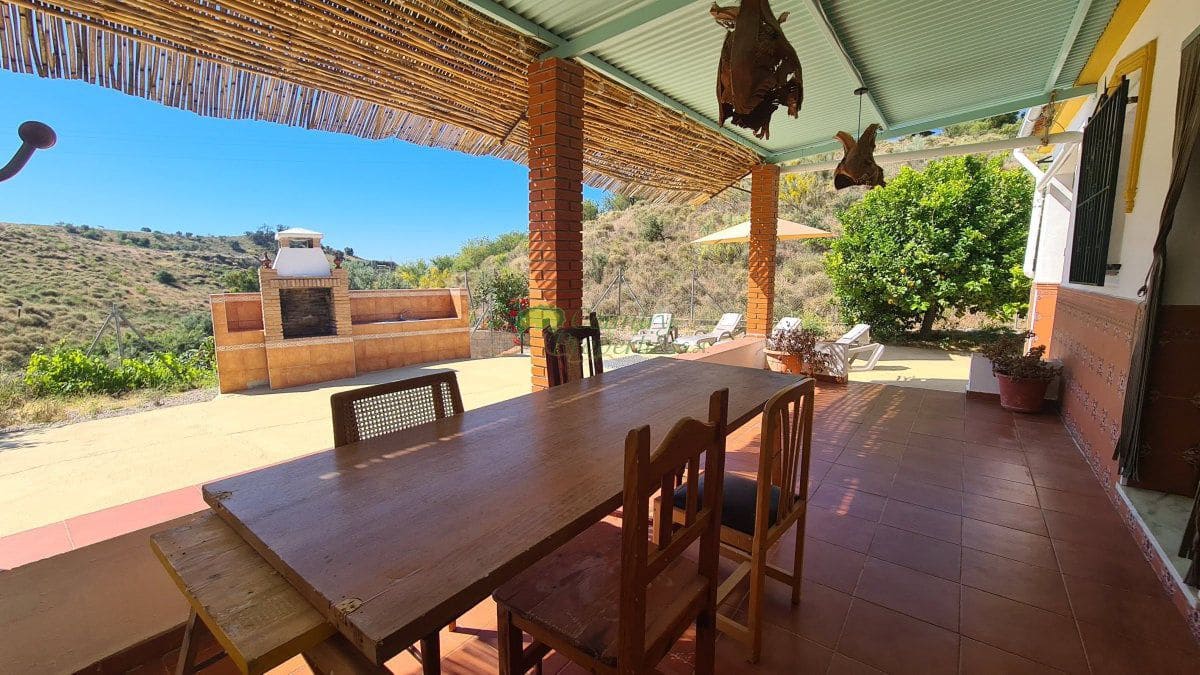 6 sypialnia Finka/Dom wiejski na sprzedaż w Triana - 399 000 € (Ref: 9915311)