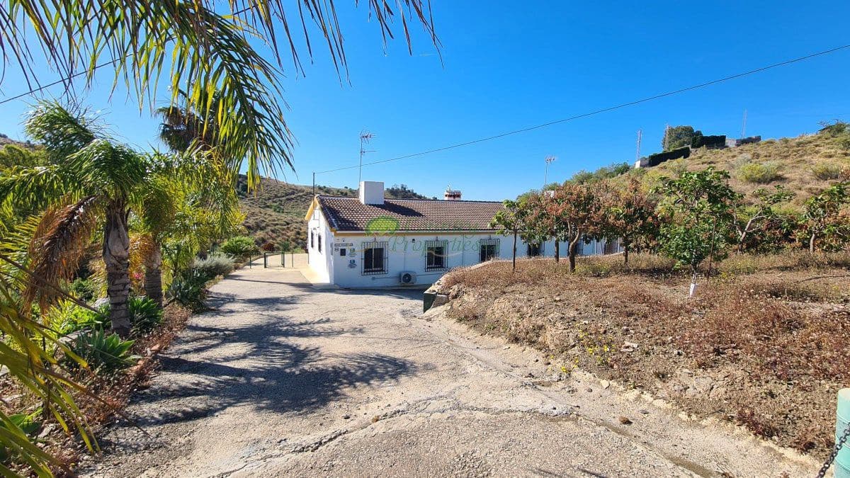 6 sypialnia Finka/Dom wiejski na sprzedaż w Triana - 399 000 € (Ref: 9915311)