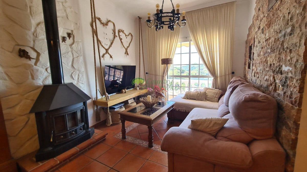 3 bedroom Townhouse for sale in Competa - € 280,000 (Ref: 9928876)