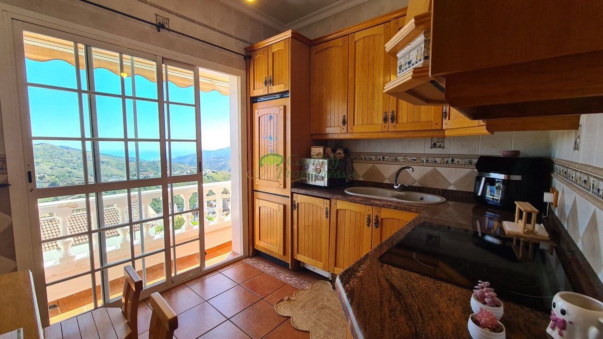 3 bedroom Townhouse for sale in Competa - € 280,000 (Ref: 9928876)