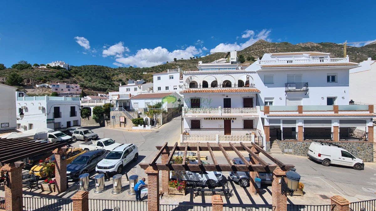3 bedroom Townhouse for sale in Competa - € 280,000 (Ref: 9928876)