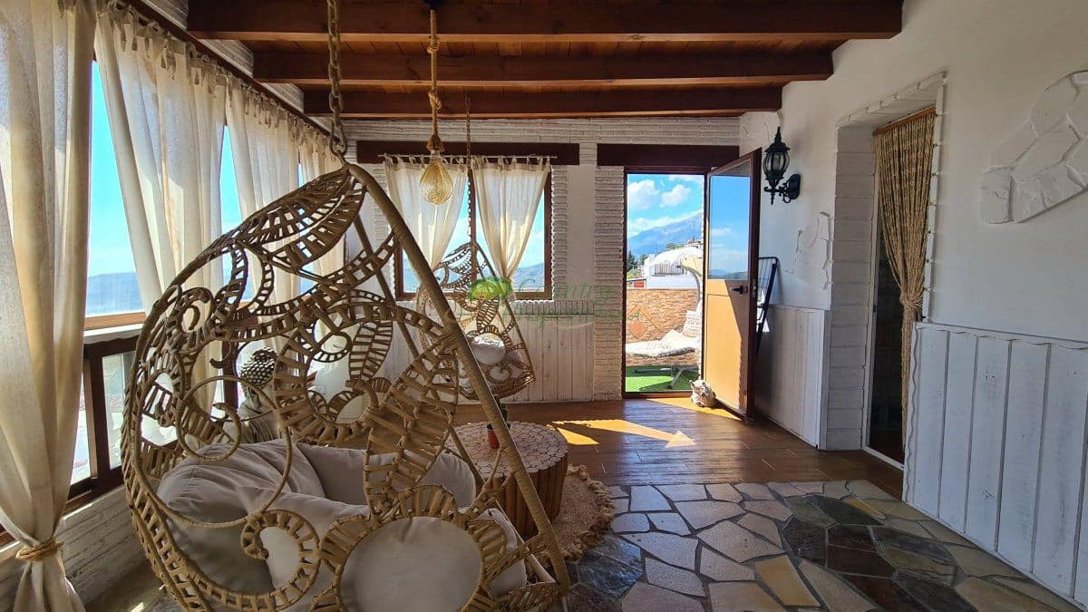 3 bedroom Townhouse for sale in Competa - € 280,000 (Ref: 9928876)