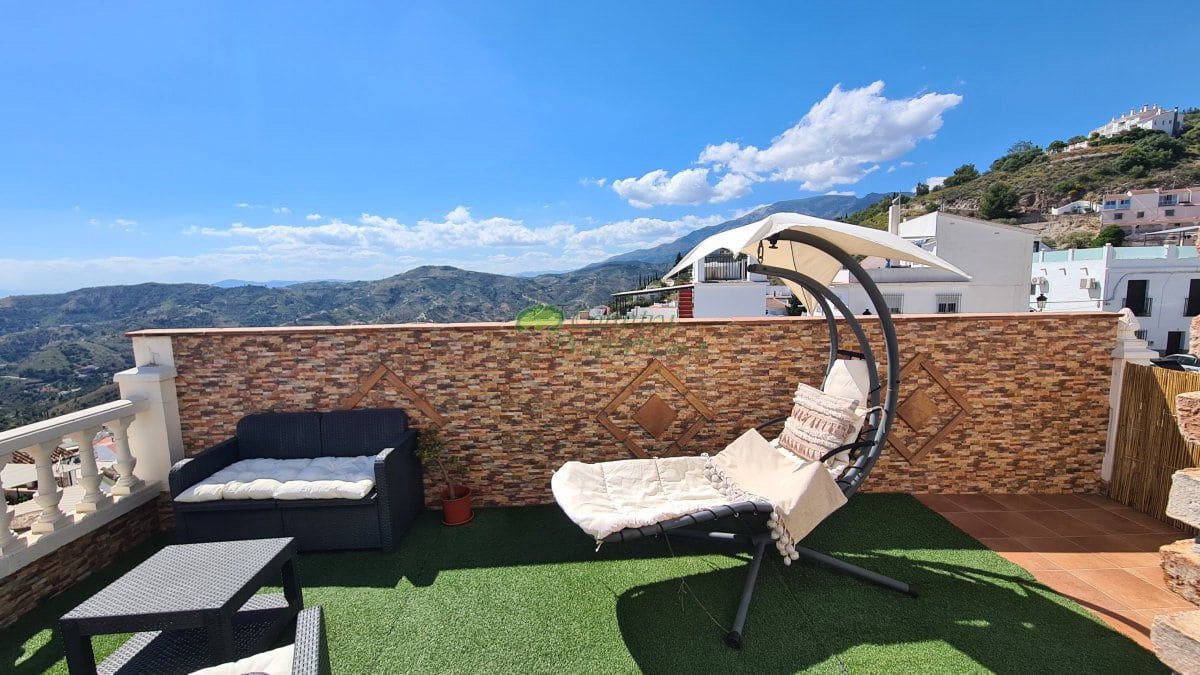 3 bedroom Townhouse for sale in Competa - € 280,000 (Ref: 9928876)