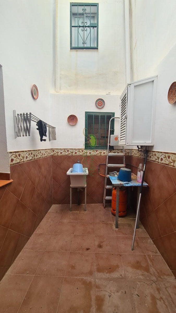 4 bedroom Townhouse for sale in Archez - € 149,000 (Ref: 9935963)