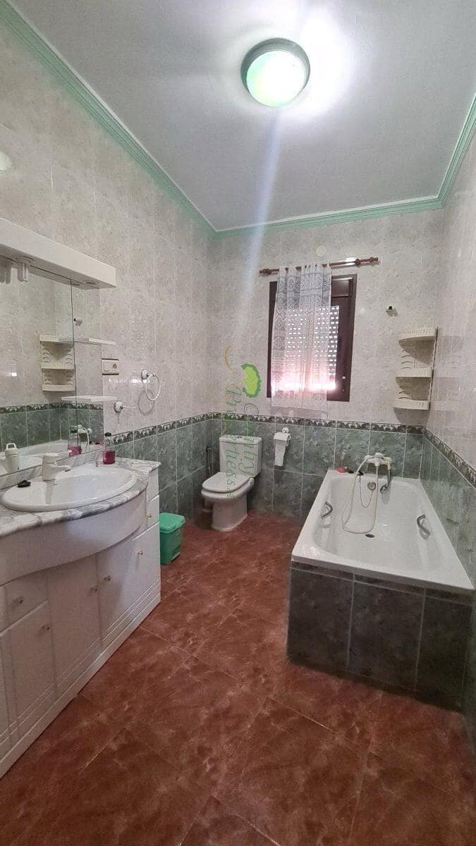 4 bedroom Townhouse for sale in Archez - € 149,000 (Ref: 9935963)