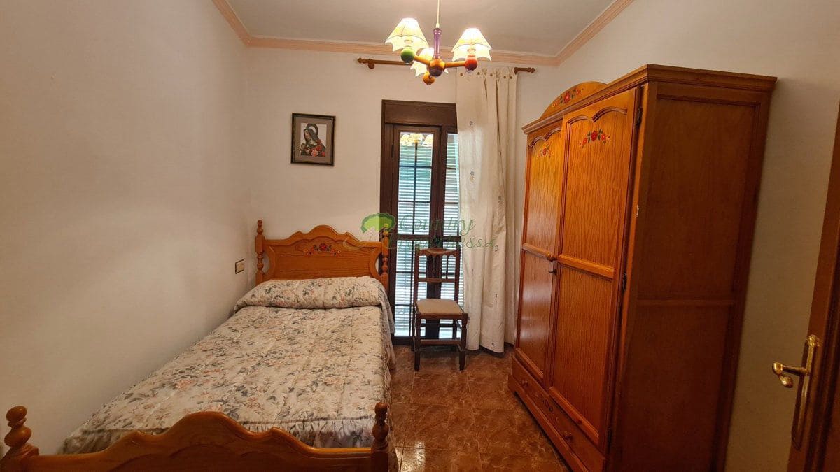 4 bedroom Townhouse for sale in Archez - € 149,000 (Ref: 9935963)