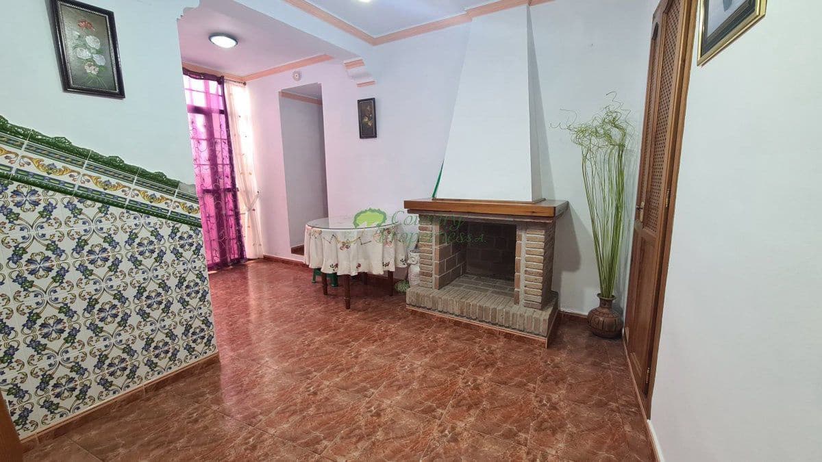 4 bedroom Townhouse for sale in Archez - € 149,000 (Ref: 9935963)