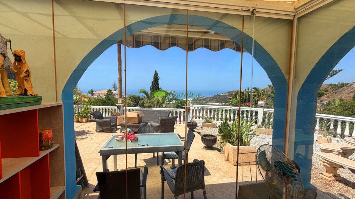 2 soverom Finca/Herregård til salgs i Torrox med svømmebasseng garasje - € 420 000 (Ref: 9949296)