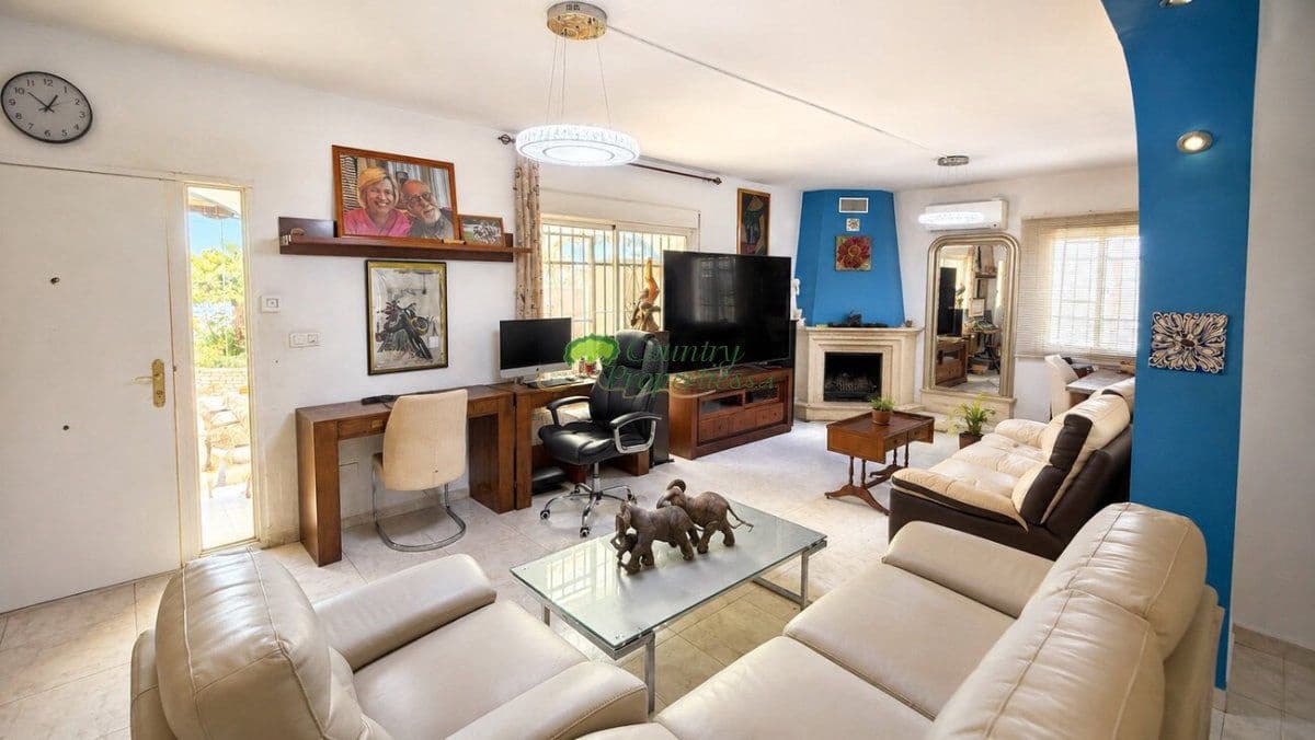 2 soverom Finca/Herregård til salgs i Torrox med svømmebasseng garasje - € 420 000 (Ref: 9949296)