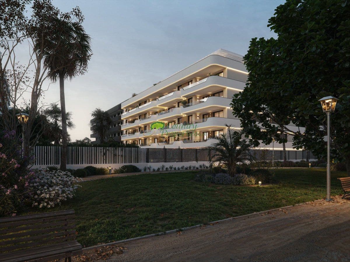 Apartamento de 2 habitaciones en Torre del Mar en venta con piscina - 295.575 € (Ref: 9953806)