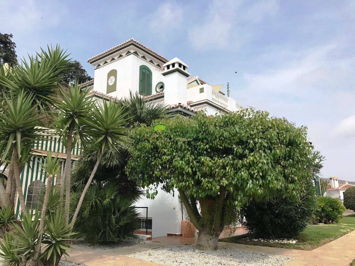 Chalet de 8 habitaciones en Torrox en venta con piscina garaje - 1.100.000 € (Ref: 9953807)