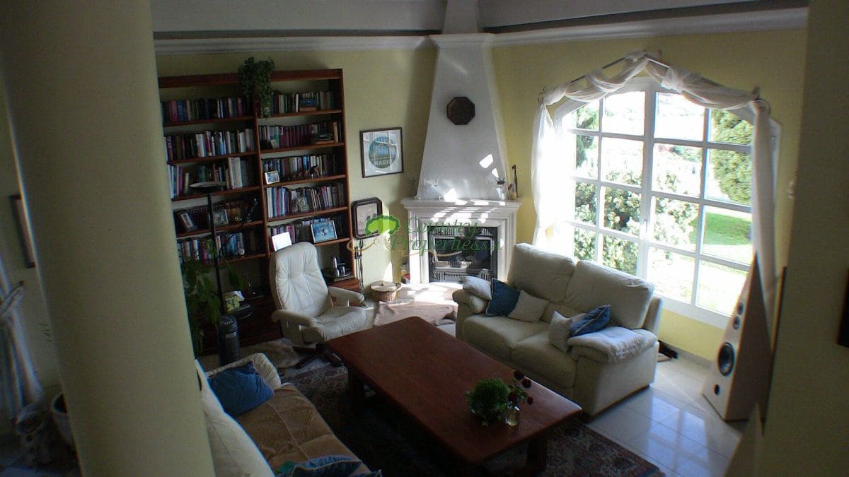 Chalet de 8 habitaciones en Torrox en venta con piscina garaje - 1.100.000 € (Ref: 9953807)