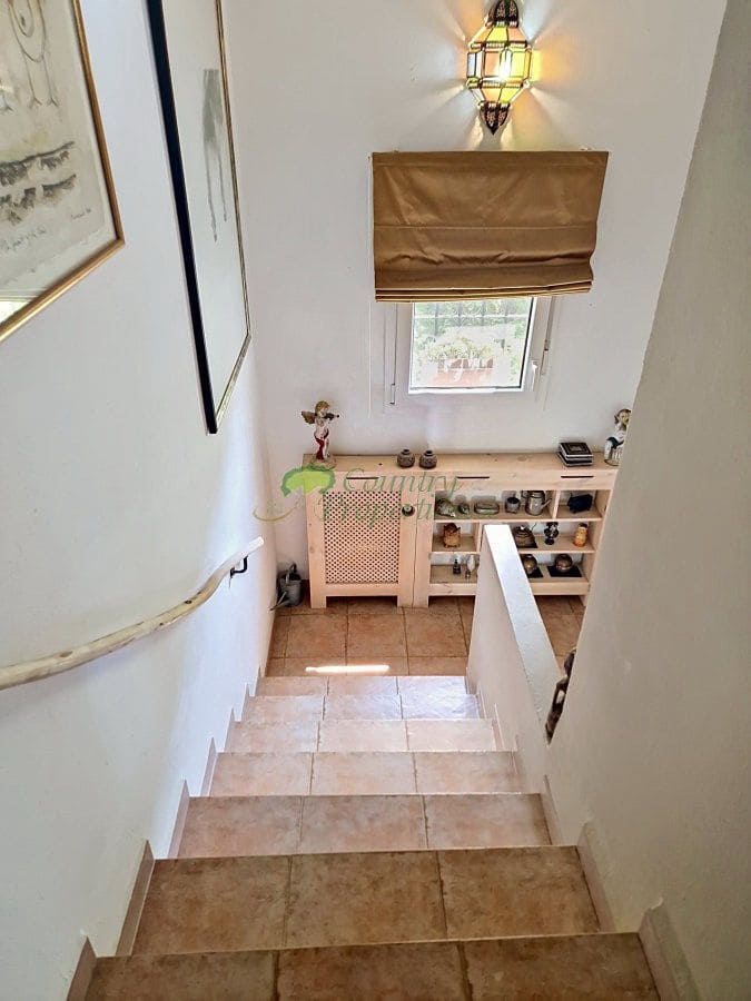 4 slaapkamer Finca/Landhuis te koop in Canillas de Aceituno met zwembad garage - € 695.000 (Ref: 9957569)
