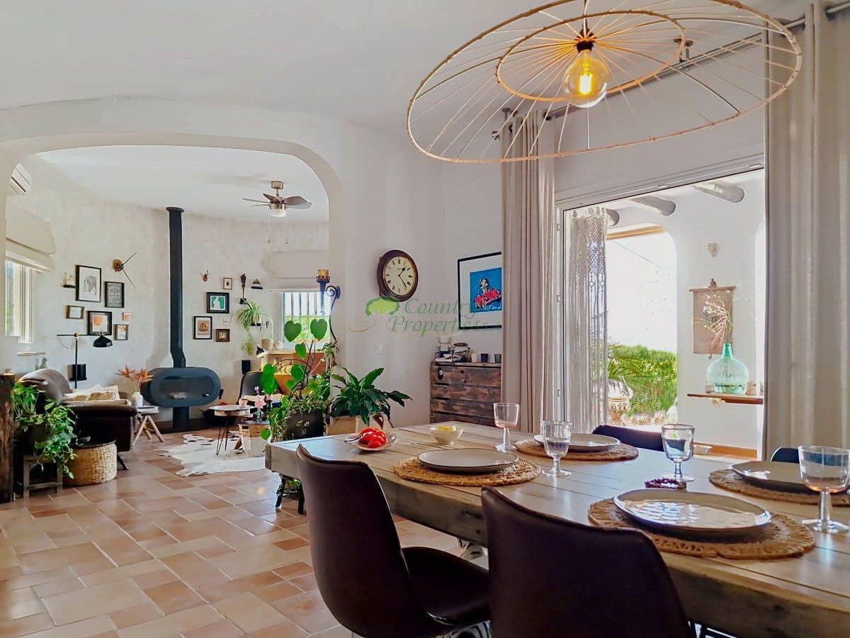 4 slaapkamer Finca/Landhuis te koop in Canillas de Aceituno met zwembad garage - € 695.000 (Ref: 9957569)