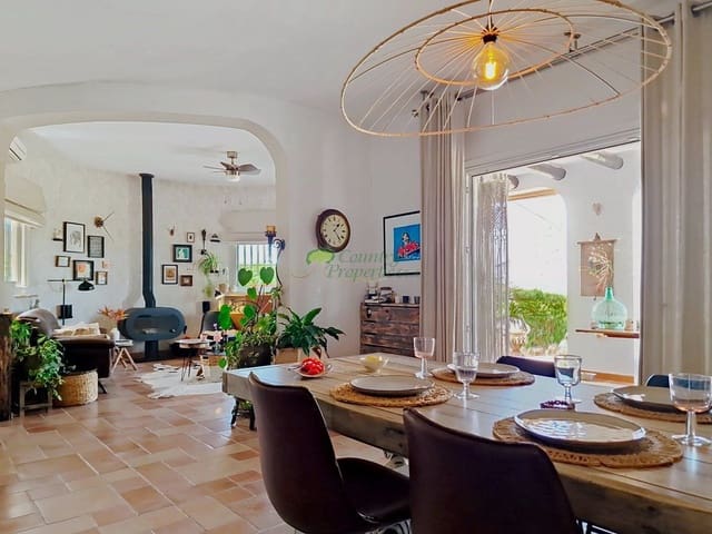 4 bedroom Finca/Country House for sale in Canillas de Aceituno with pool garage - € 695,000 (Ref: 9957569)
