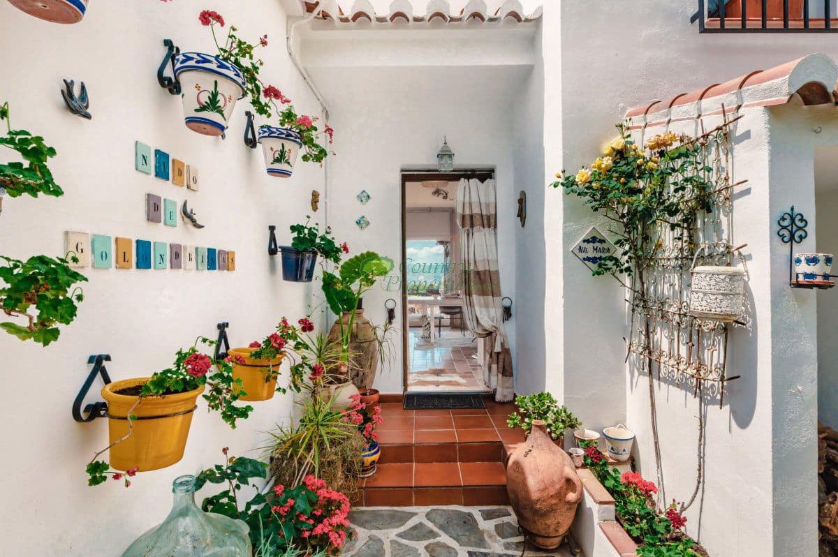 4 slaapkamer Finca/Landhuis te koop in Canillas de Aceituno met zwembad garage - € 695.000 (Ref: 9957569)