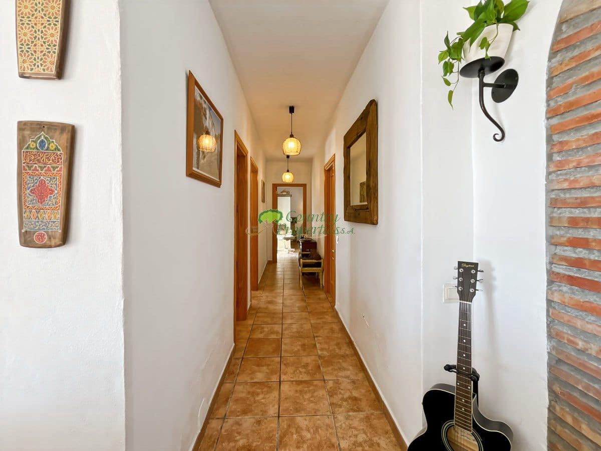 4 slaapkamer Finca/Landhuis te koop in Competa met zwembad - € 425.000 (Ref: 9959318)