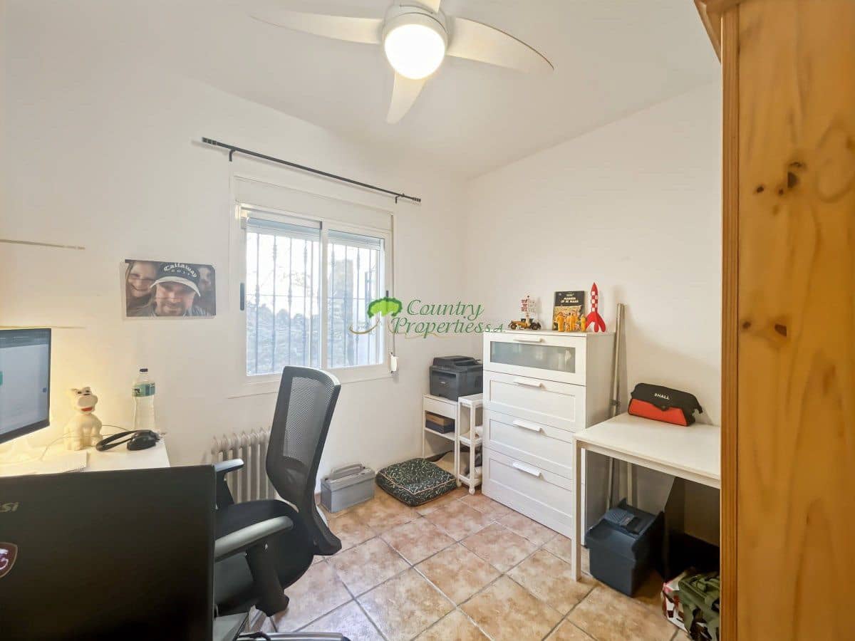 4 slaapkamer Finca/Landhuis te koop in Competa met zwembad - € 425.000 (Ref: 9959318)