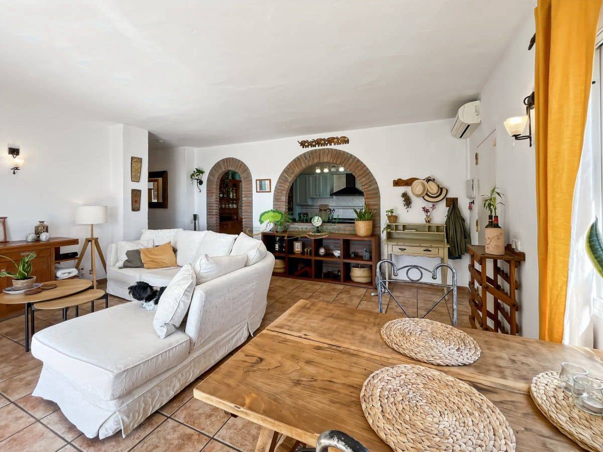 4 slaapkamer Finca/Landhuis te koop in Competa met zwembad - € 425.000 (Ref: 9959318)