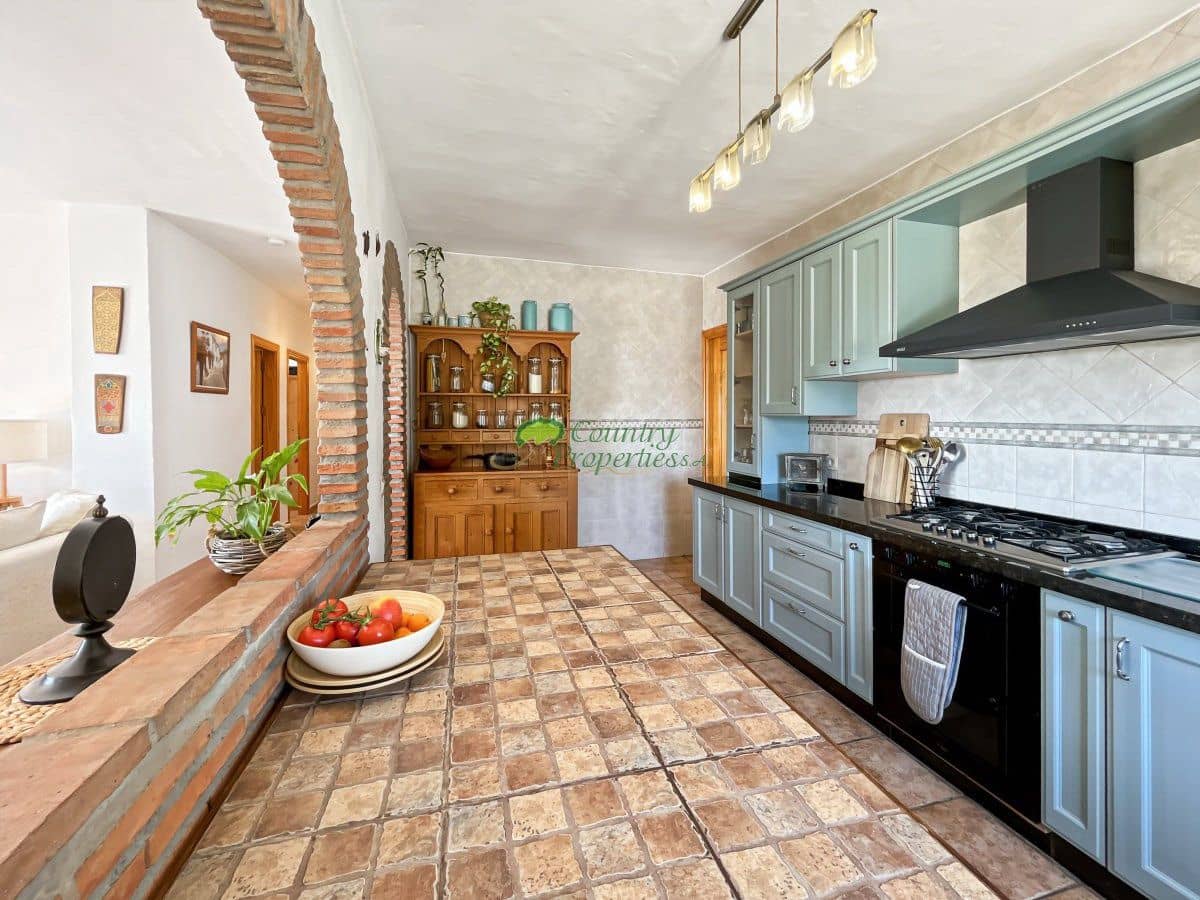 4 slaapkamer Finca/Landhuis te koop in Competa met zwembad - € 425.000 (Ref: 9959318)