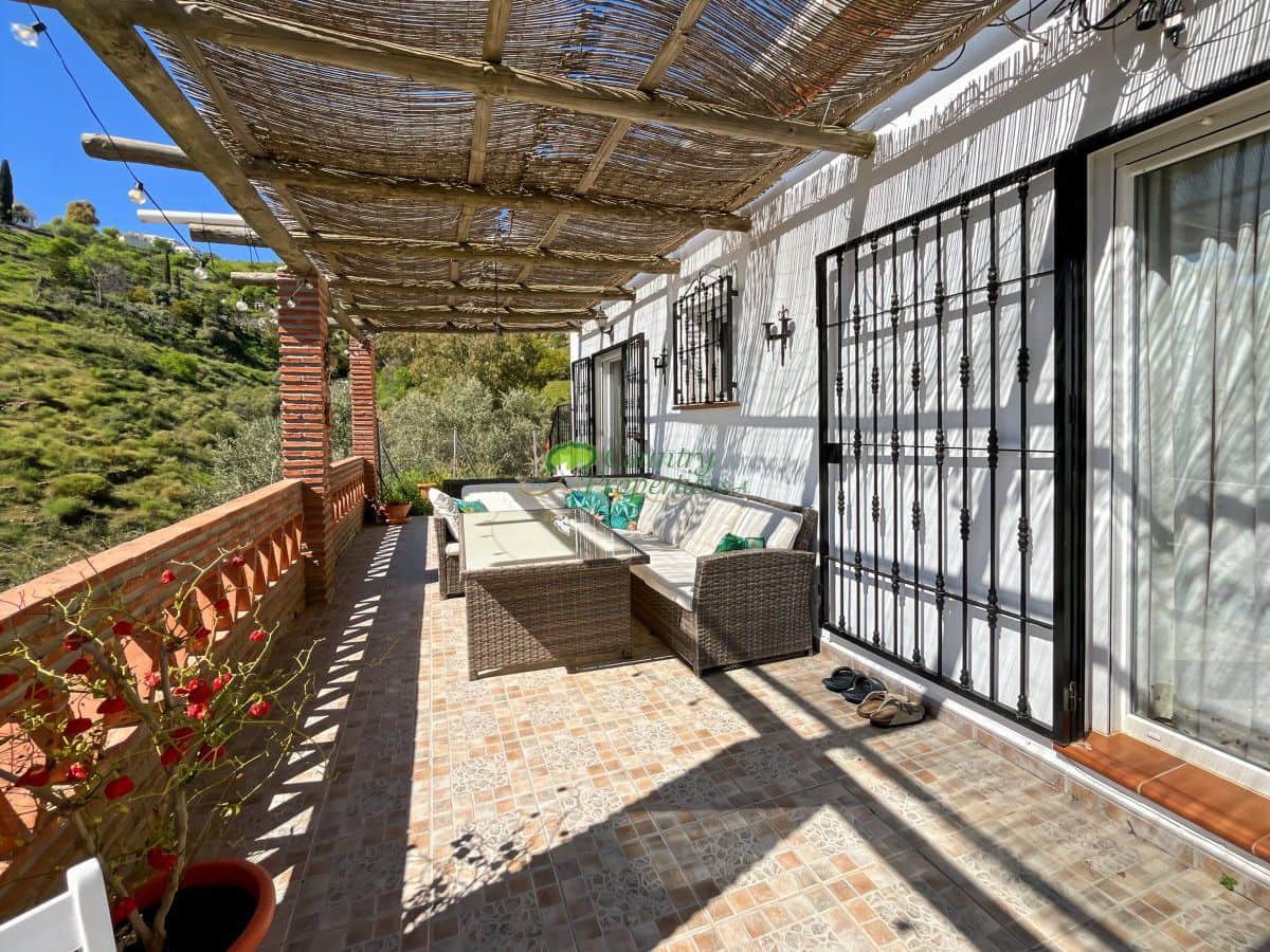 4 slaapkamer Finca/Landhuis te koop in Competa met zwembad - € 425.000 (Ref: 9959318)