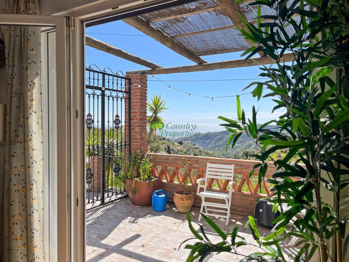 4 slaapkamer Finca/Landhuis te koop in Competa met zwembad - € 425.000 (Ref: 9959318)